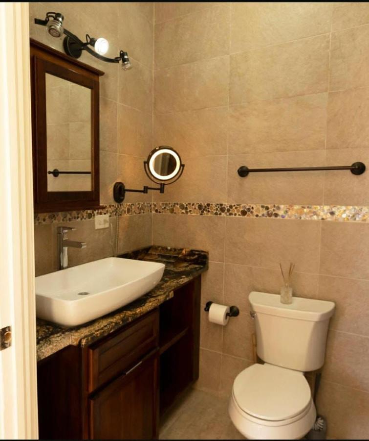 Finest Accommodation Riches Manor 1 Gladstone Drive Apt A2 Kgn 6 New Kgn Kingston Exterior photo