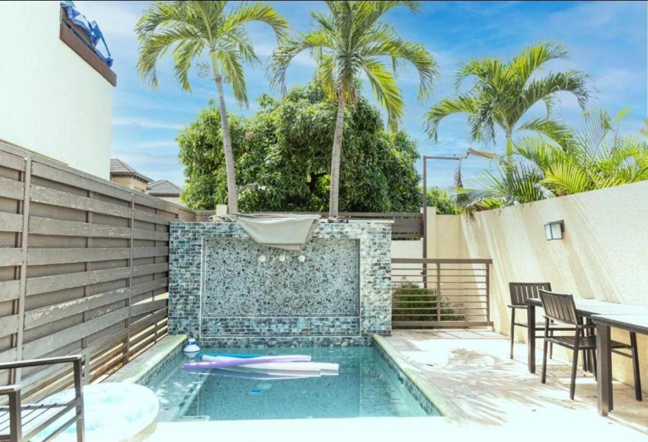 Finest Accommodation Riches Manor 1 Gladstone Drive Apt A2 Kgn 6 New Kgn Kingston Exterior photo